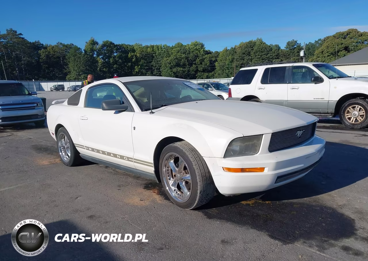 2005 Ford Mustang V6 Deluxe-V6 Premium