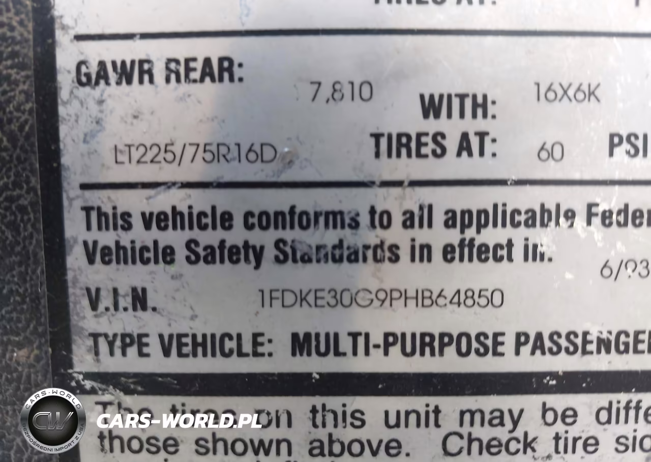 1993 Ford Econoline E350 Cutaway Van VIN:1FDKE30G9PHB64850 - 9