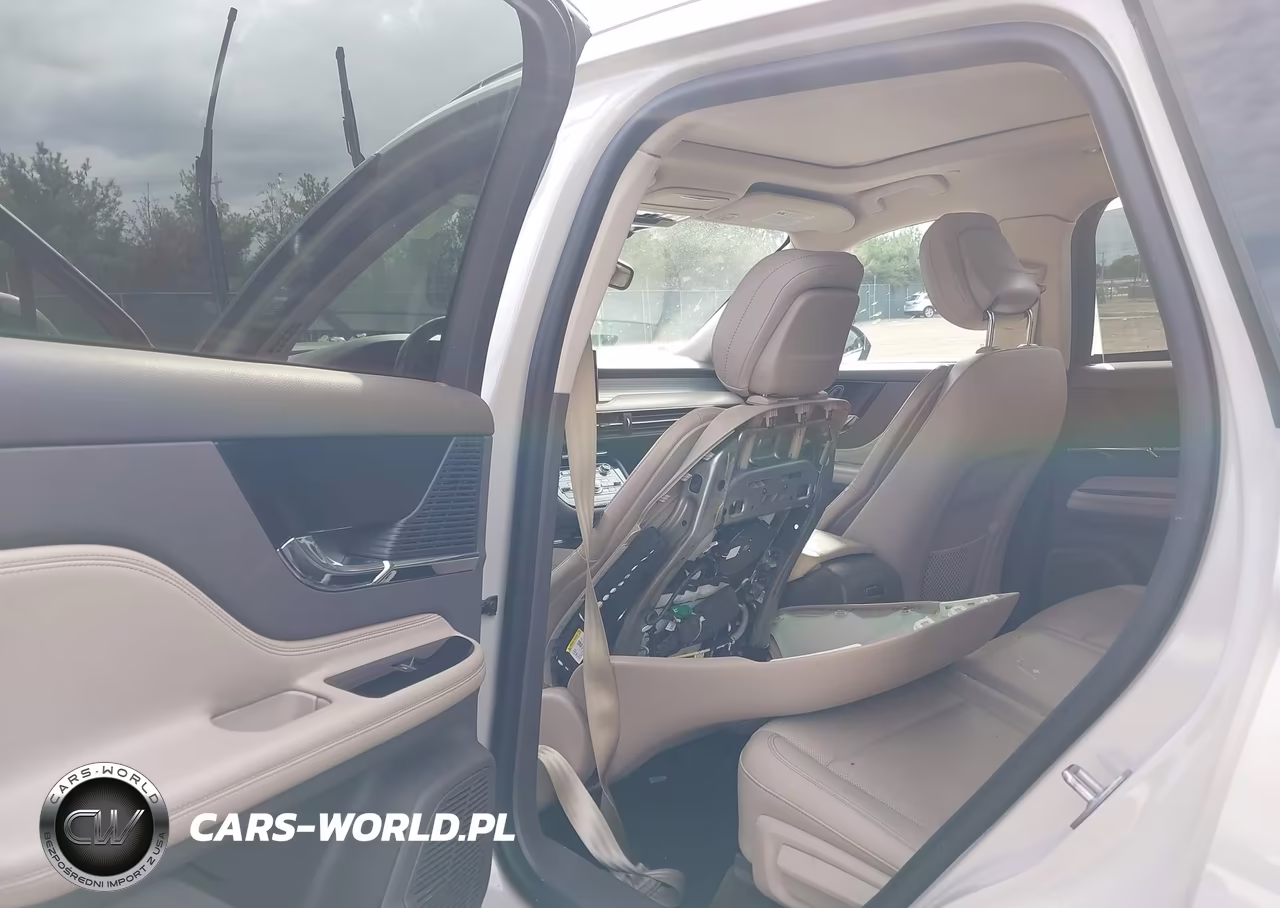 2020 Lincoln Corsair Standard VIN:5LMCJ1D98LUL29172 - 8
