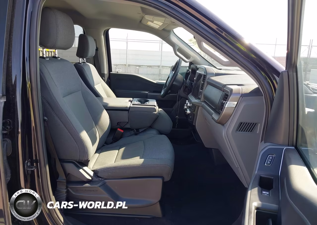 2025 Ford F-150 Xlt VIN:1FTEW3K57SKE28203 - 5