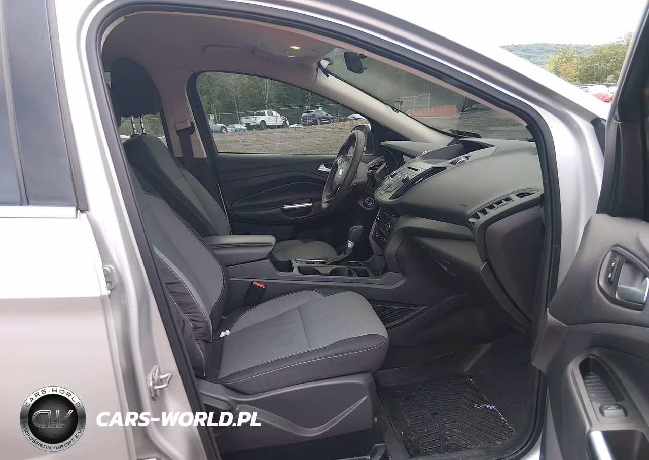 2017 Ford Escape Se VIN:1FMCU9GD7HUA87779 - 5