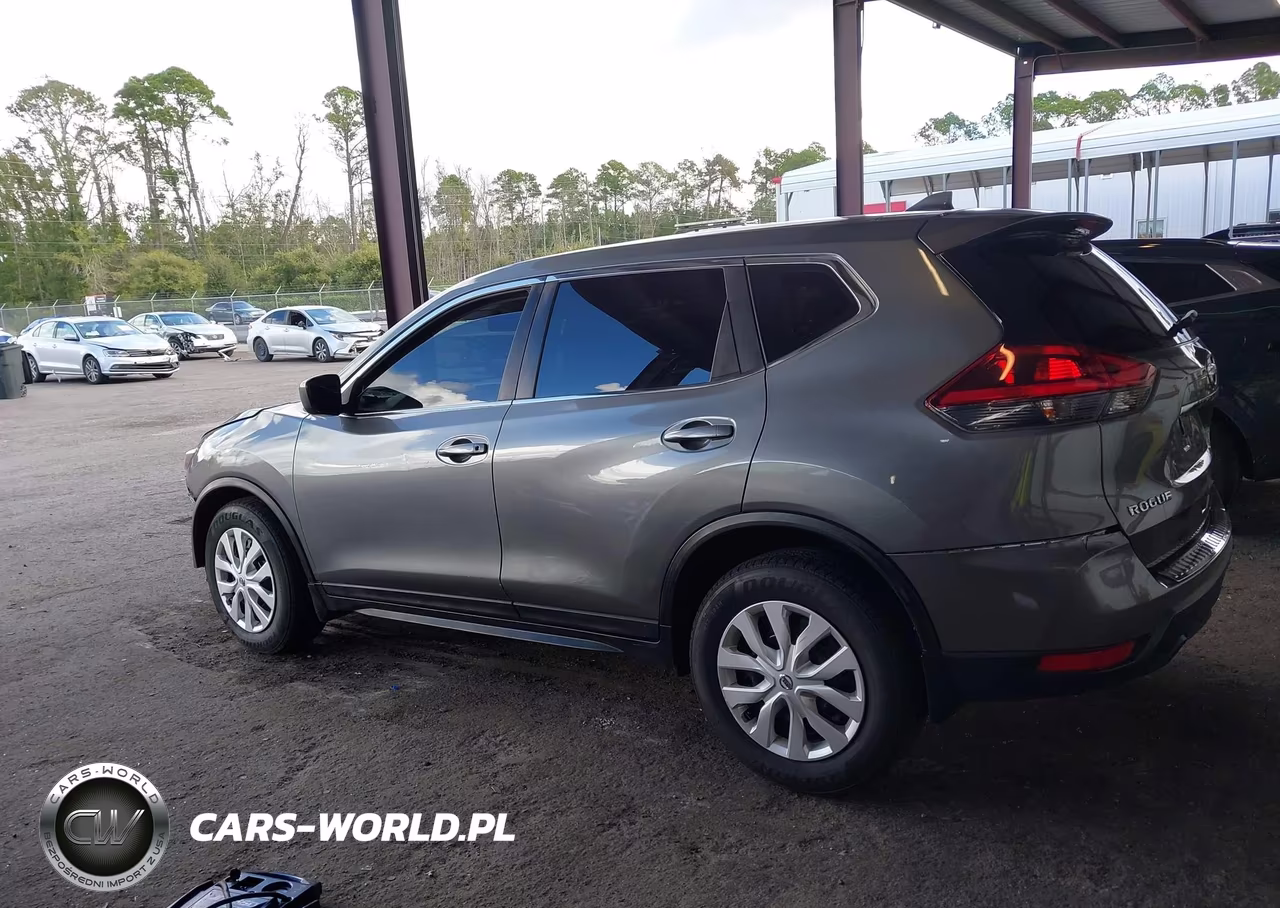 2018 Nissan Rogue S VIN:KNMAT2MVXJP510426 - 13