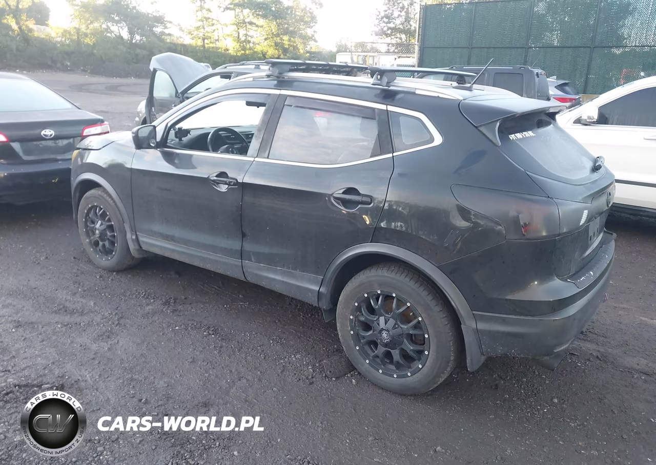 2018 Nissan Rogue Sport Sl VIN:JN1BJ1CR2JW202622 - 3