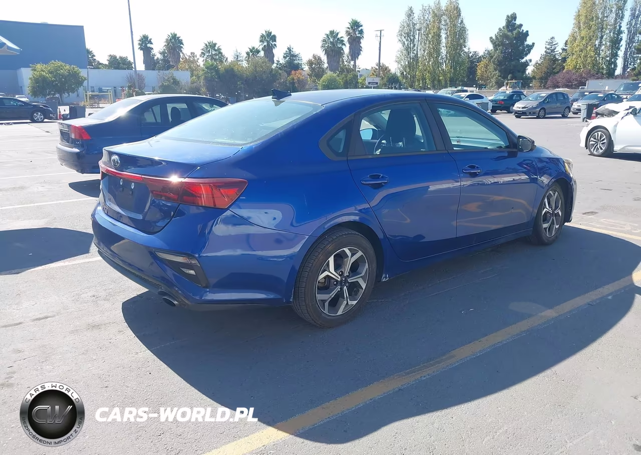 2019 Kia Forte Lxs VIN:3KPF24AD1KE095028 - 4