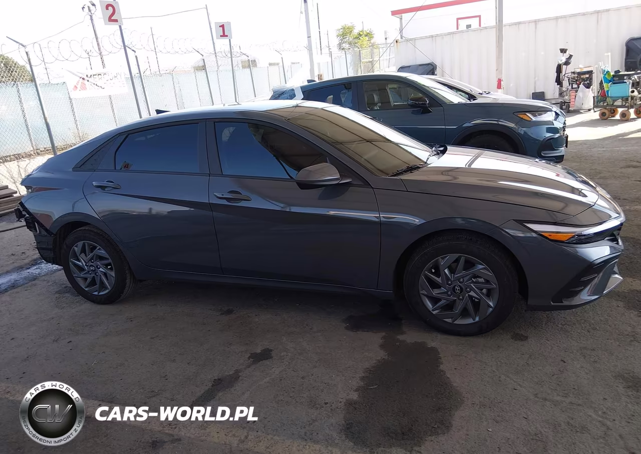 2026 Hyundai Elantra Hybrid Blue VIN:KMHLM4DJ2TU214427 - 14