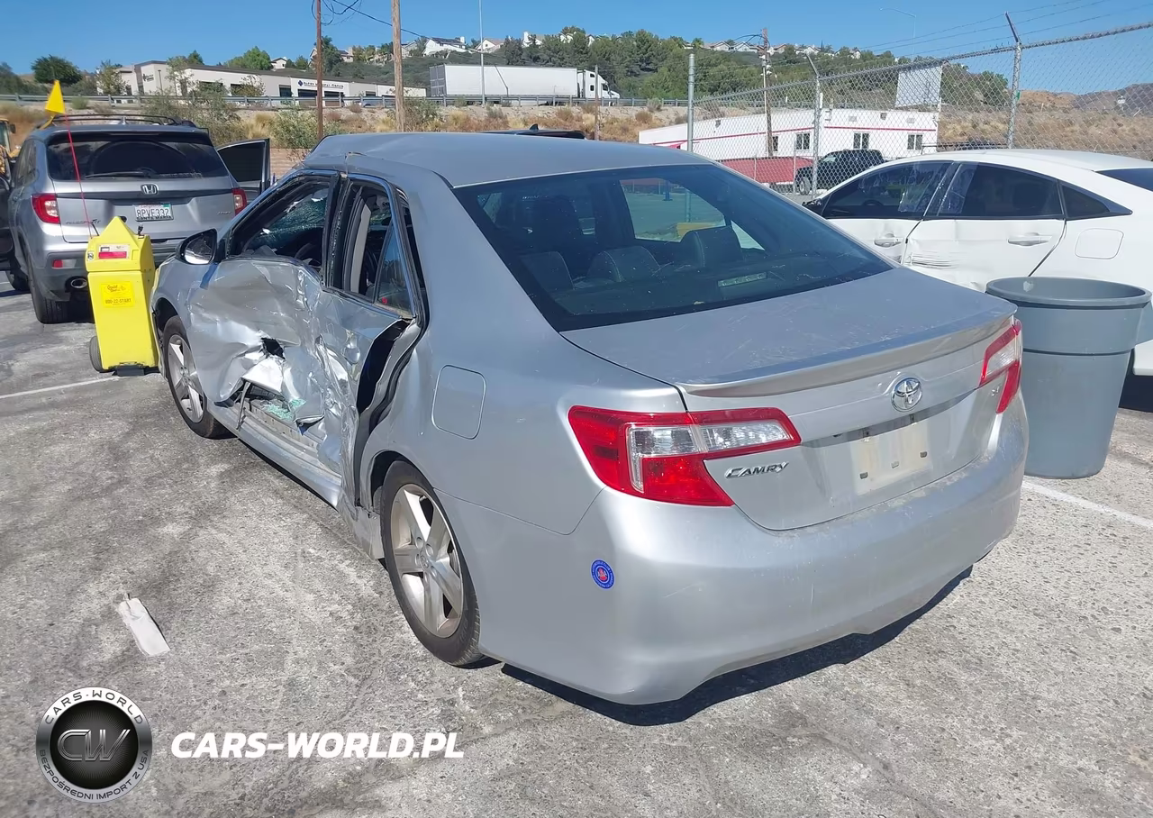 2014 Toyota Camry Se VIN:4T1BF1FK1EU366793 - 3