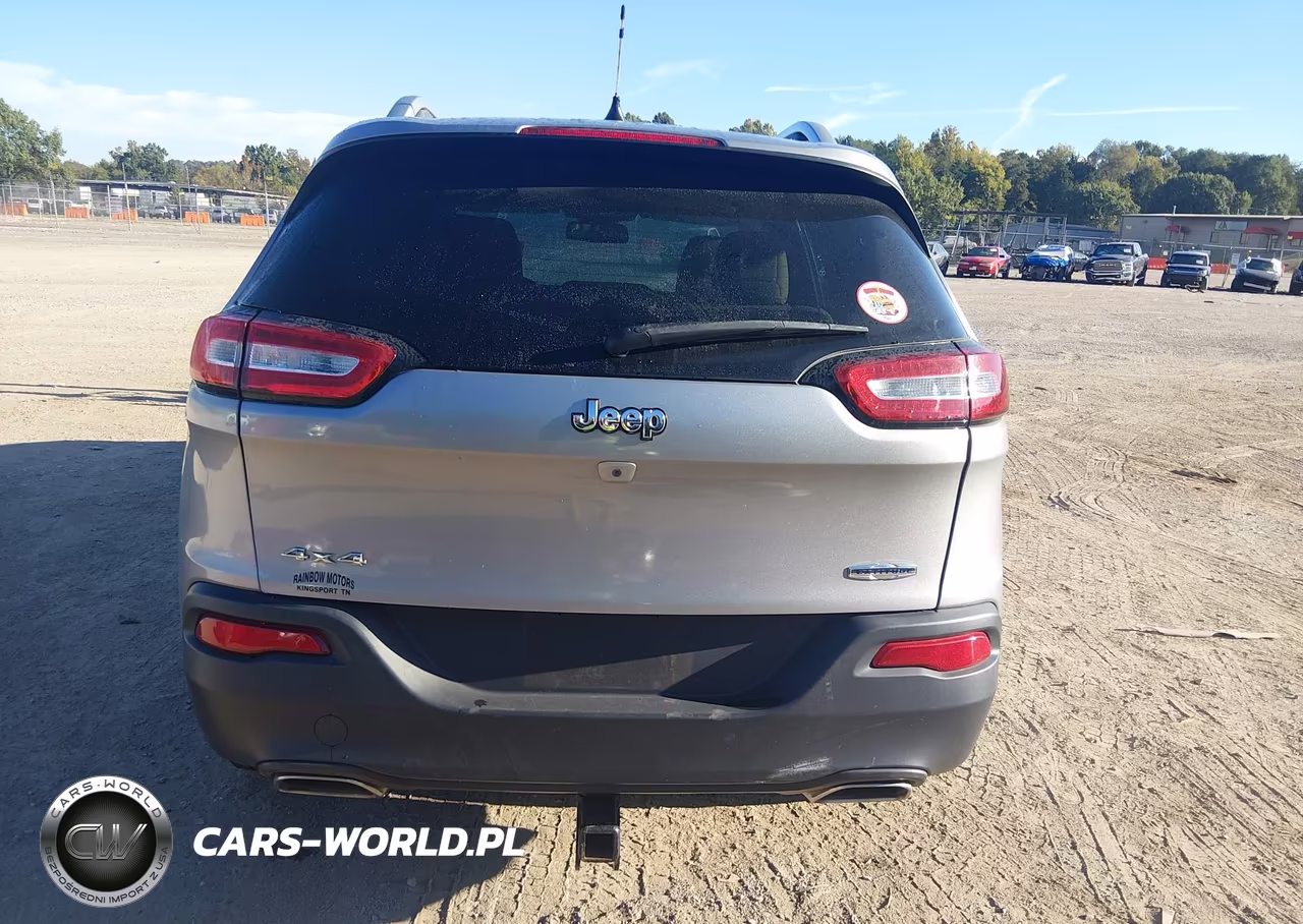 2016 Jeep Cherokee Latitude VIN:1C4PJMCS5GW246212 - 15