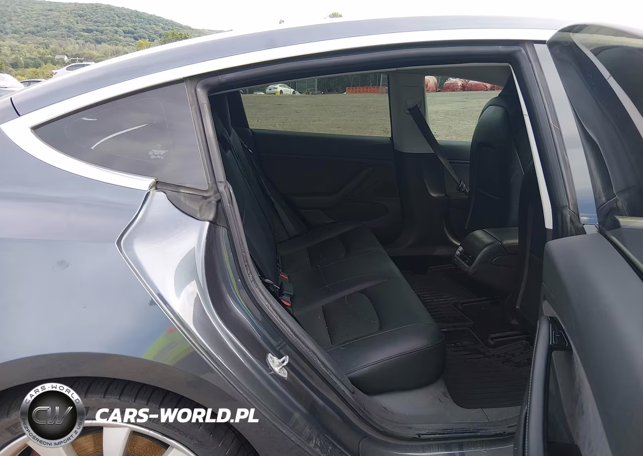 2018 Tesla Model 3 Long Range-Performance VIN:5YJ3E1EB1JF105857 - 8
