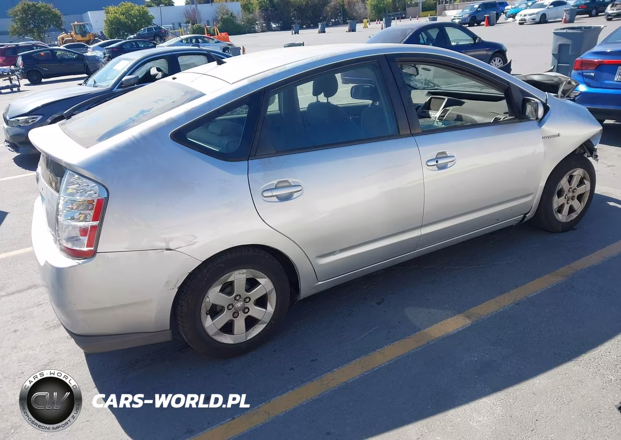 2008 Toyota Prius VIN:JTDKB20UX83395154 - 4