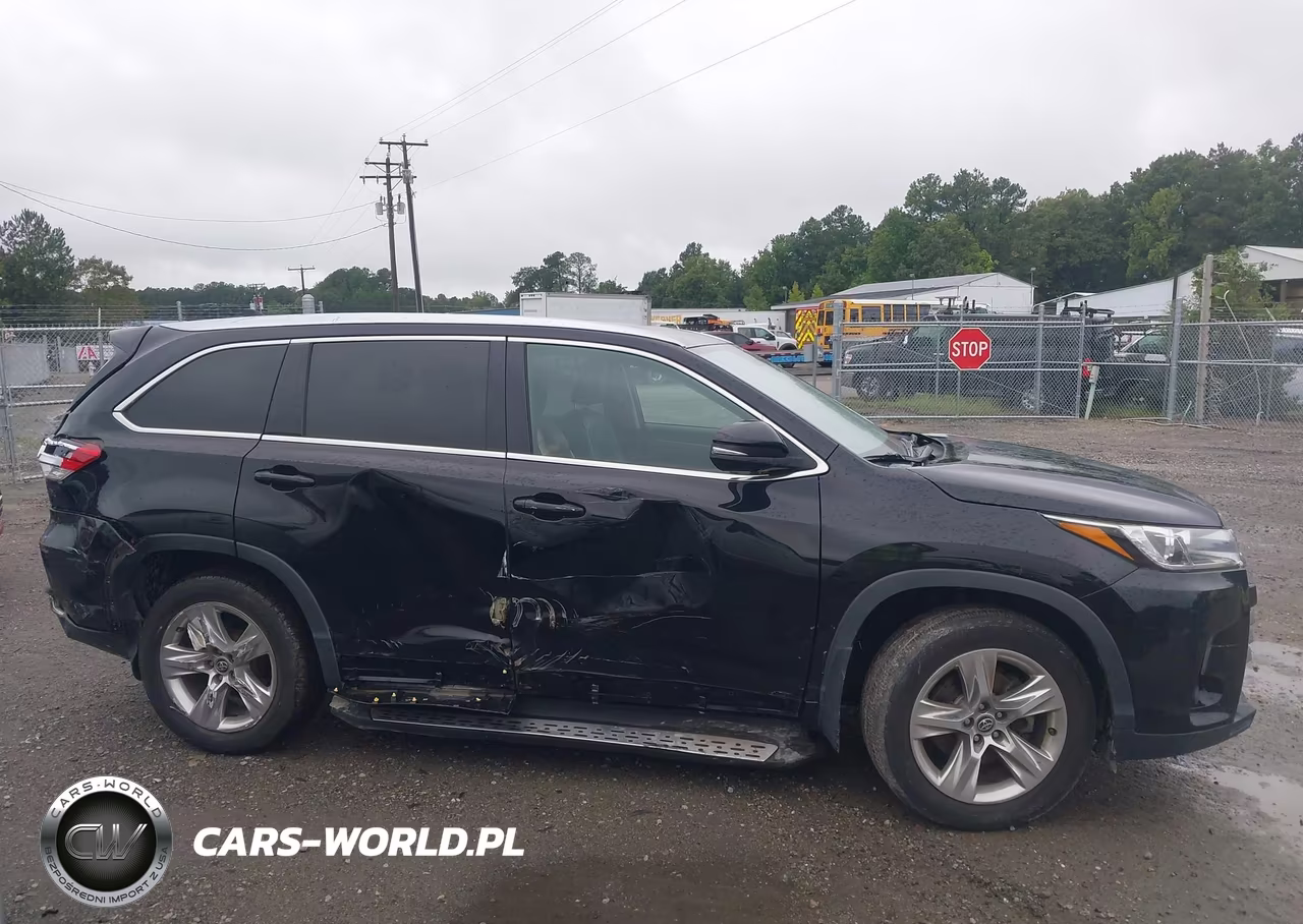 2018 Toyota Highlander Limited VIN:5TDDZRFH1JS910358 - 13