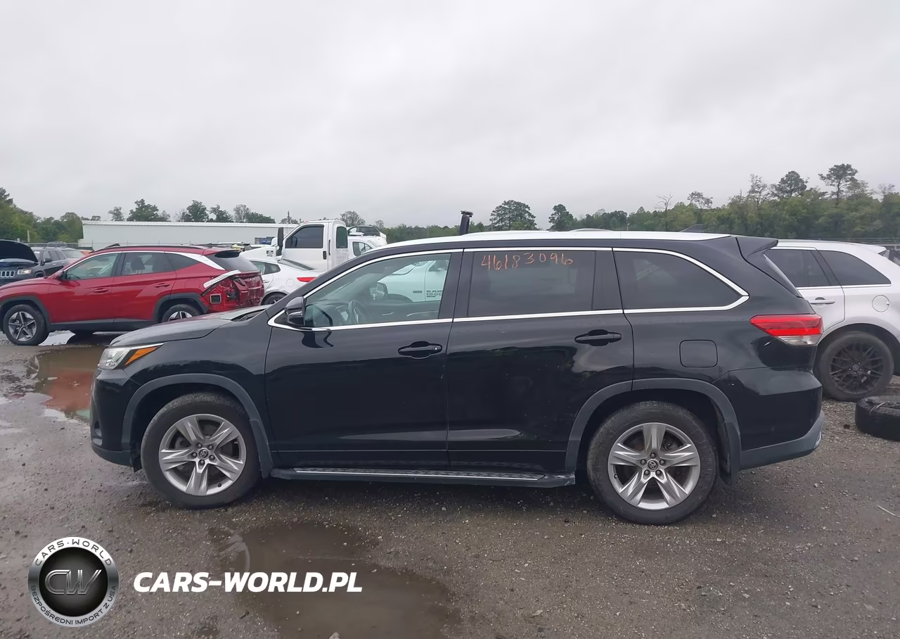 2018 Toyota Highlander Limited VIN:5TDDZRFH1JS910358 - 14