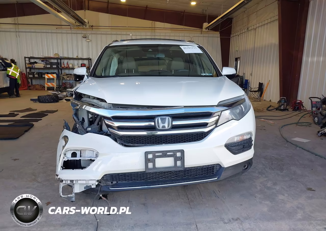 2017 Honda Pilot Touring VIN:5FNYF6H96HB094664 - 13
