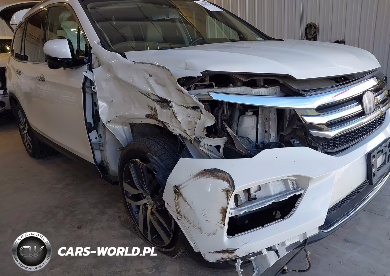 2017 Honda Pilot Touring VIN:5FNYF6H96HB094664 - 6