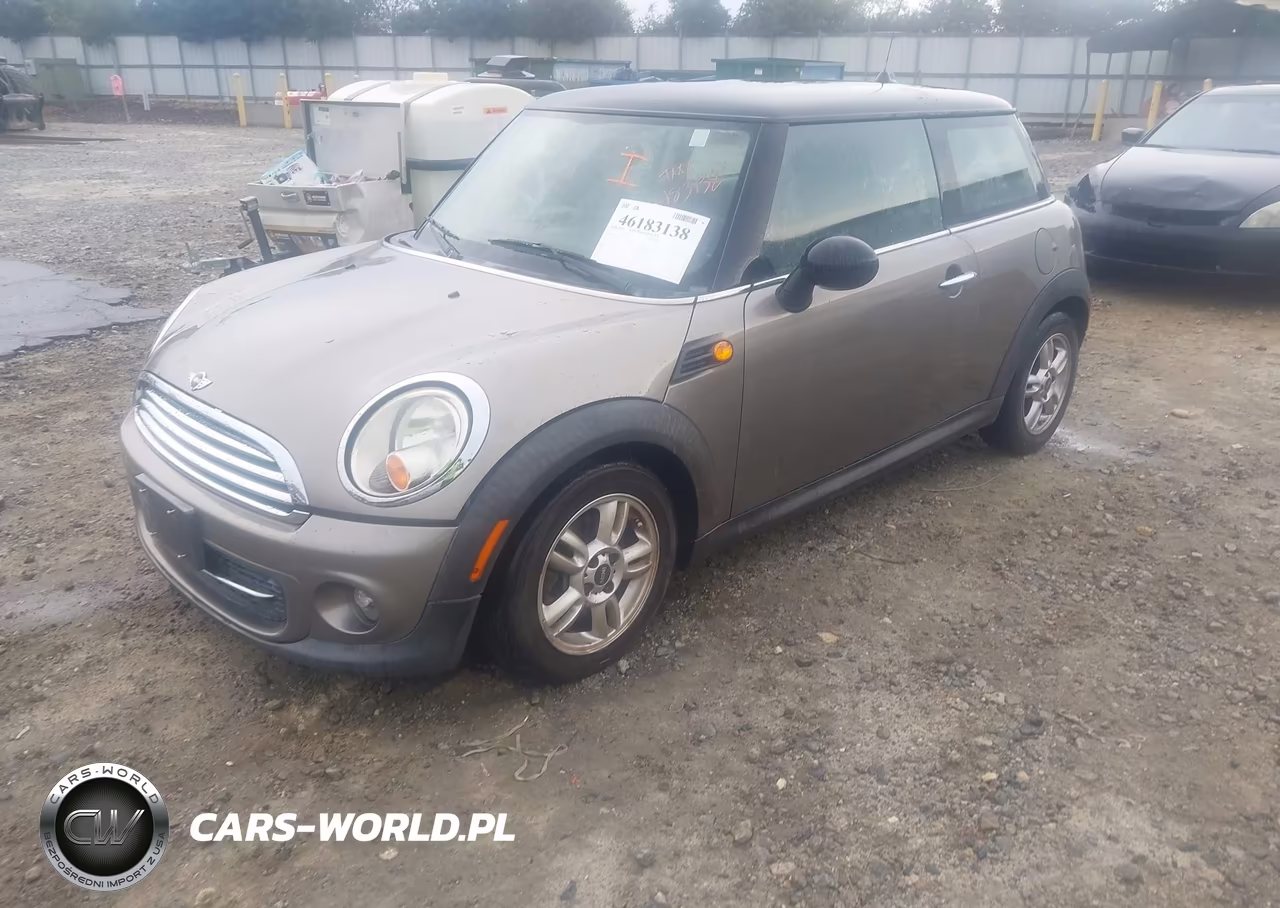 2011 Mini Cooper VIN:WMWSU3C58BT098635 - 2