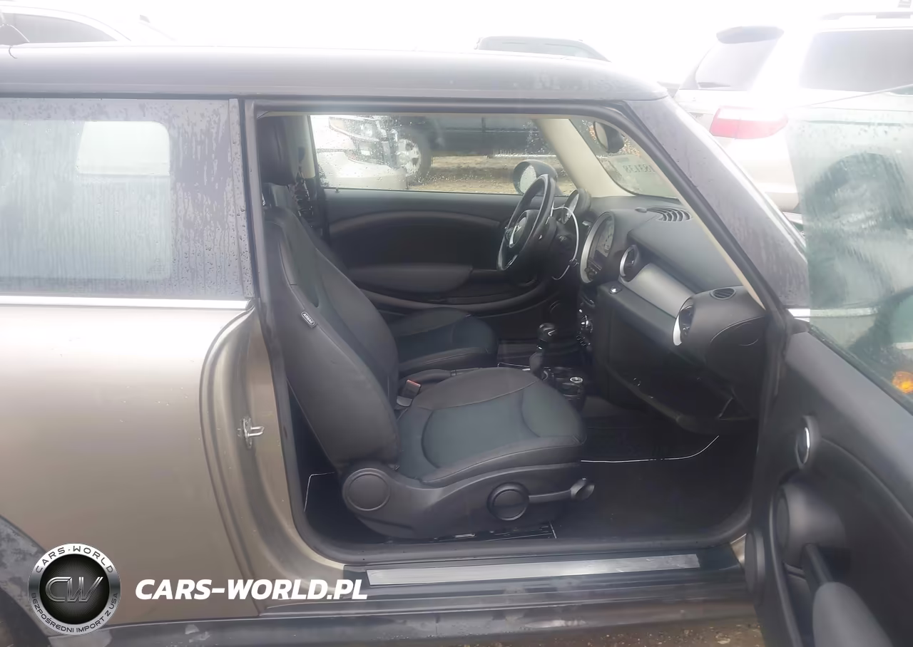 2011 Mini Cooper VIN:WMWSU3C58BT098635 - 5