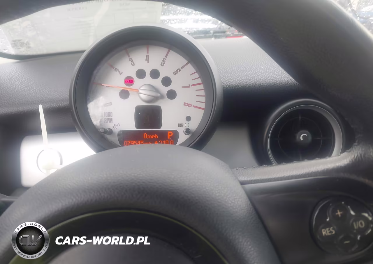 2011 Mini Cooper VIN:WMWSU3C58BT098635 - 7