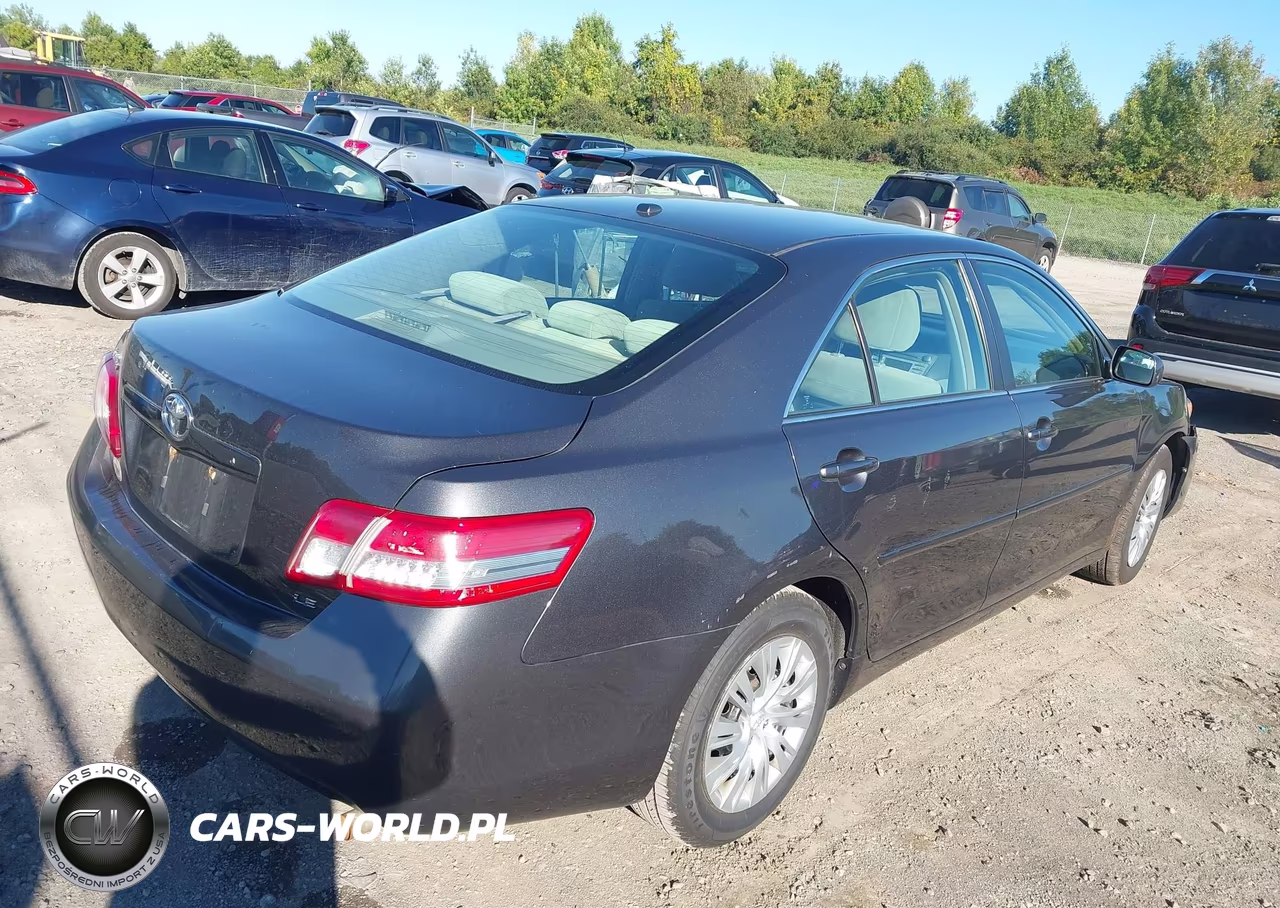 2010 Toyota Camry Le VIN:4T1BF3EK2AU015690 - 4
