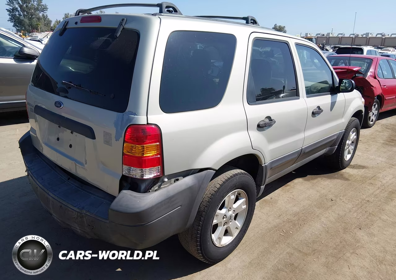 2005 Ford Escape Xlt VIN:1FMCU03135KA44779 - 4