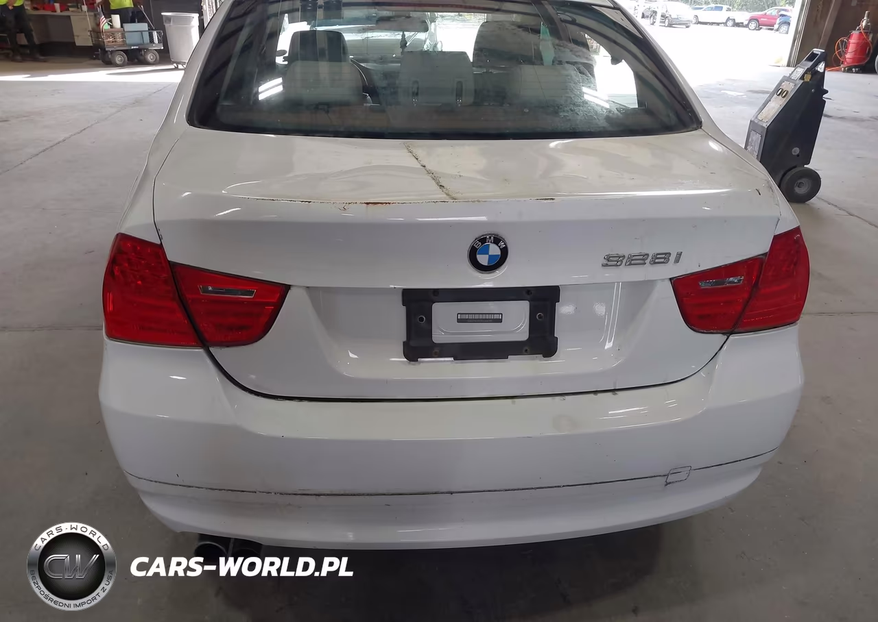 2009 BMW 328I xDrive VIN:WBAPK53539A644139 - 14