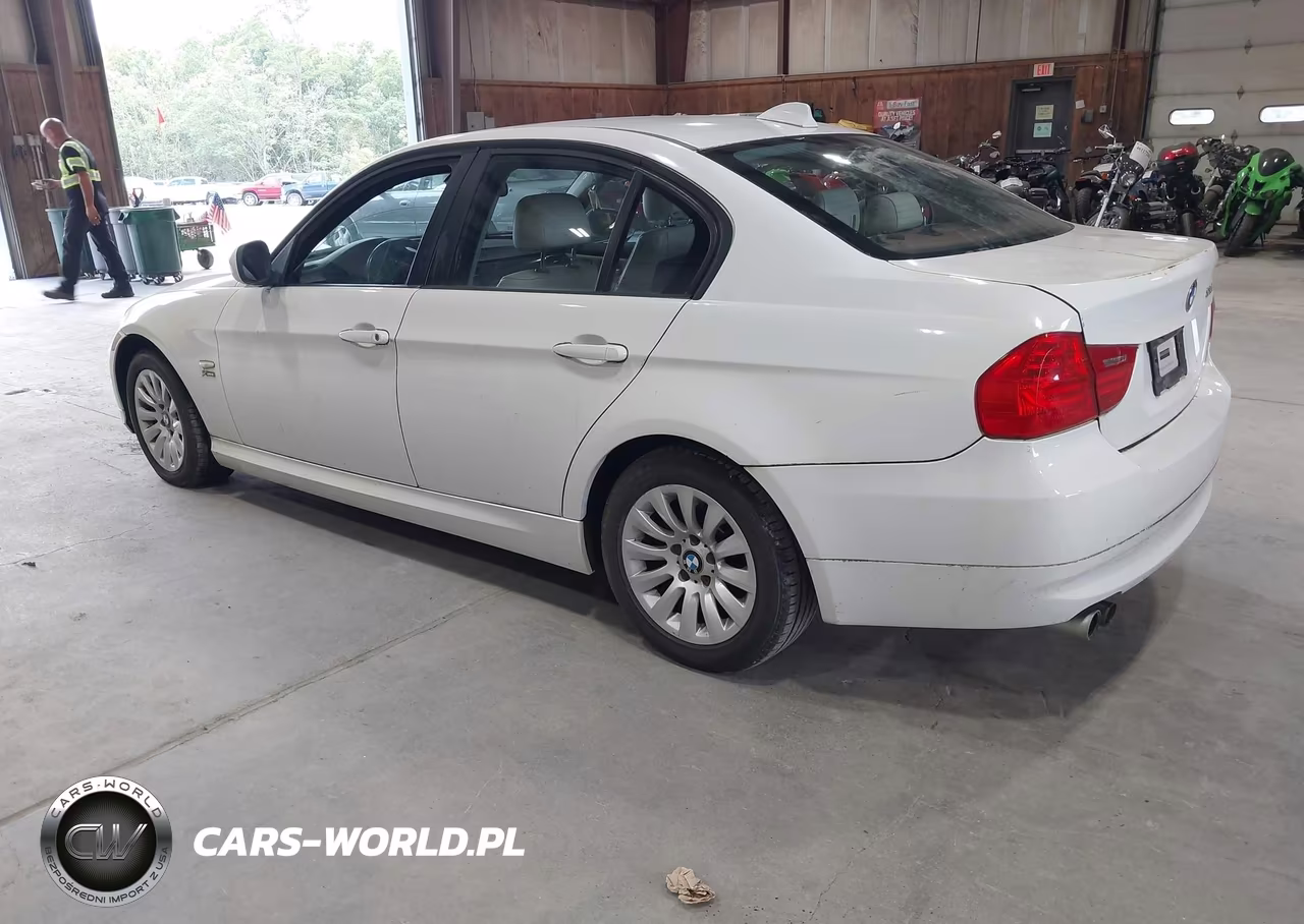 2009 BMW 328I xDrive VIN:WBAPK53539A644139 - 3
