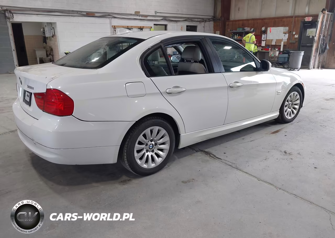 2009 BMW 328I xDrive VIN:WBAPK53539A644139 - 4