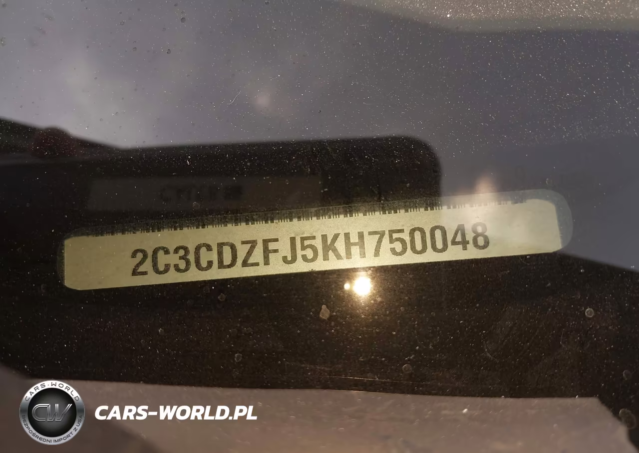 2019 Dodge Challenger R-T Scat Pack VIN:2C3CDZFJ5KH750048 - 9