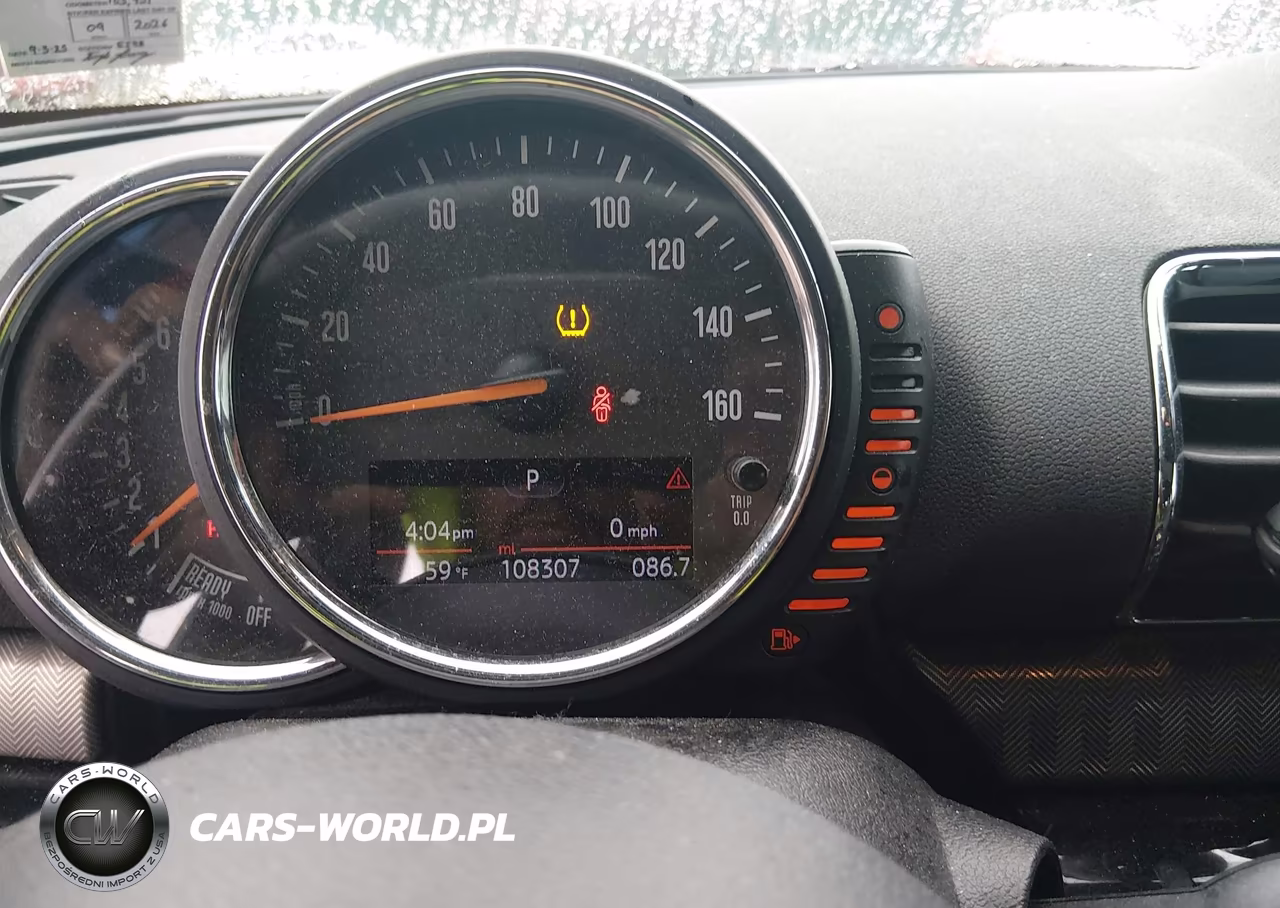 2017 Mini Clubman Cooper S VIN:WMWLN9C5XH2E49423 - 7