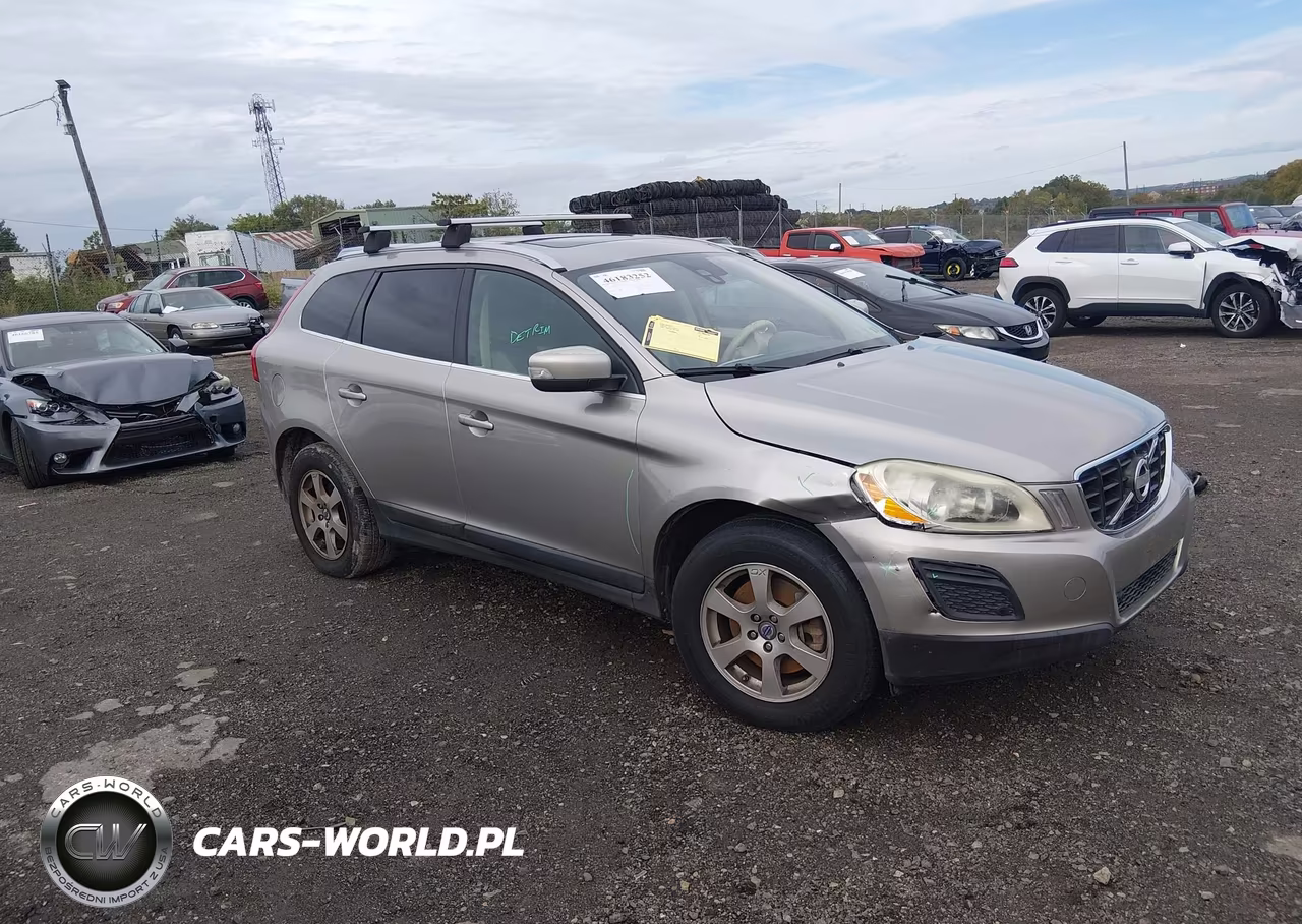 2011 Volvo Xc60 3.2-3.2 R-Design