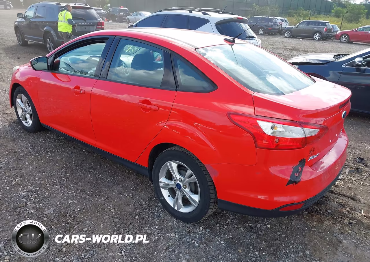 2013 Ford Focus Se VIN:1FADP3F21DL342705 - 3