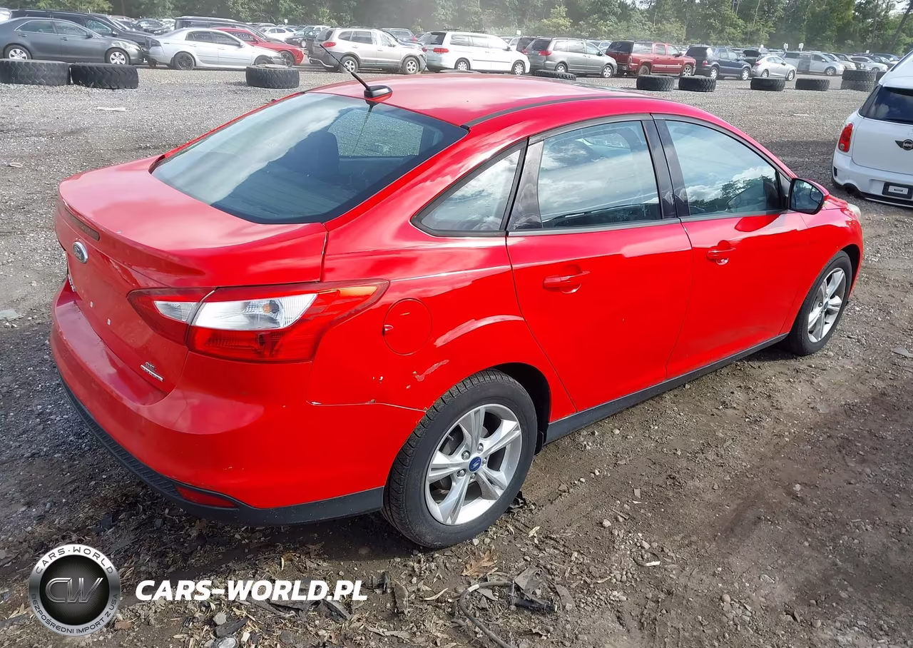 2013 Ford Focus Se VIN:1FADP3F21DL342705 - 4