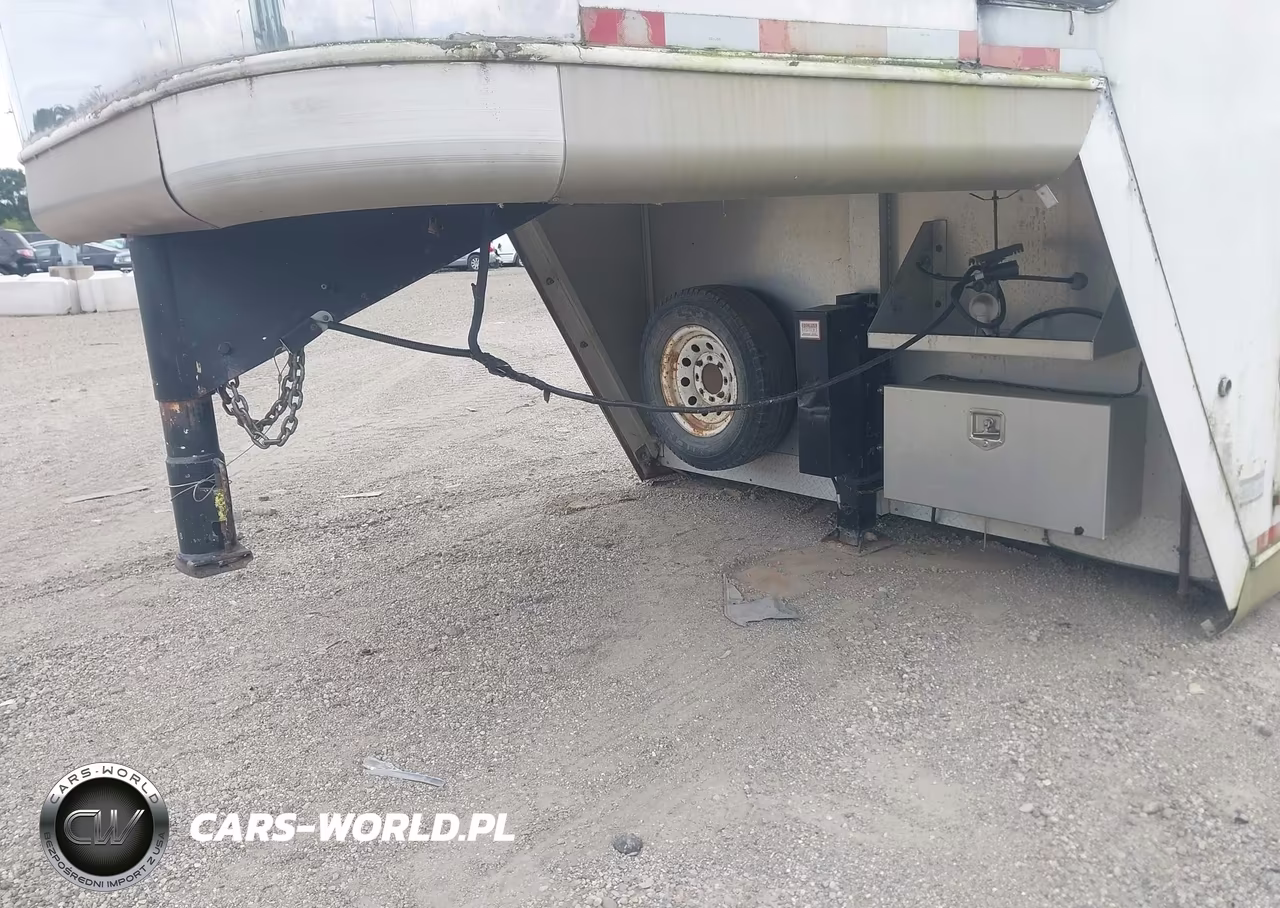 2005 Merlow Industries Horse Trailer VIN:1M9G4402351031026 - 7