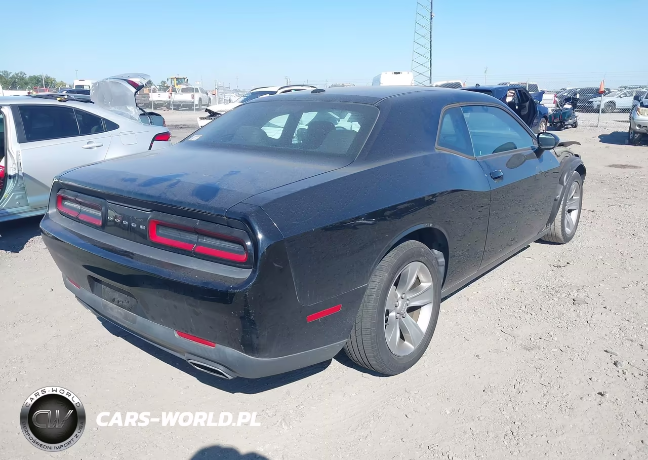 2017 Dodge Challenger Sxt VIN:2C3CDZAG9HH658235 - 4