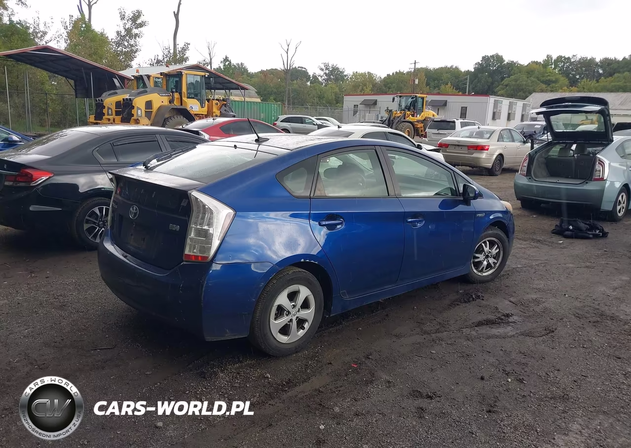 2010 Toyota Prius Ii VIN:JTDKN3DU2A0046052 - 4