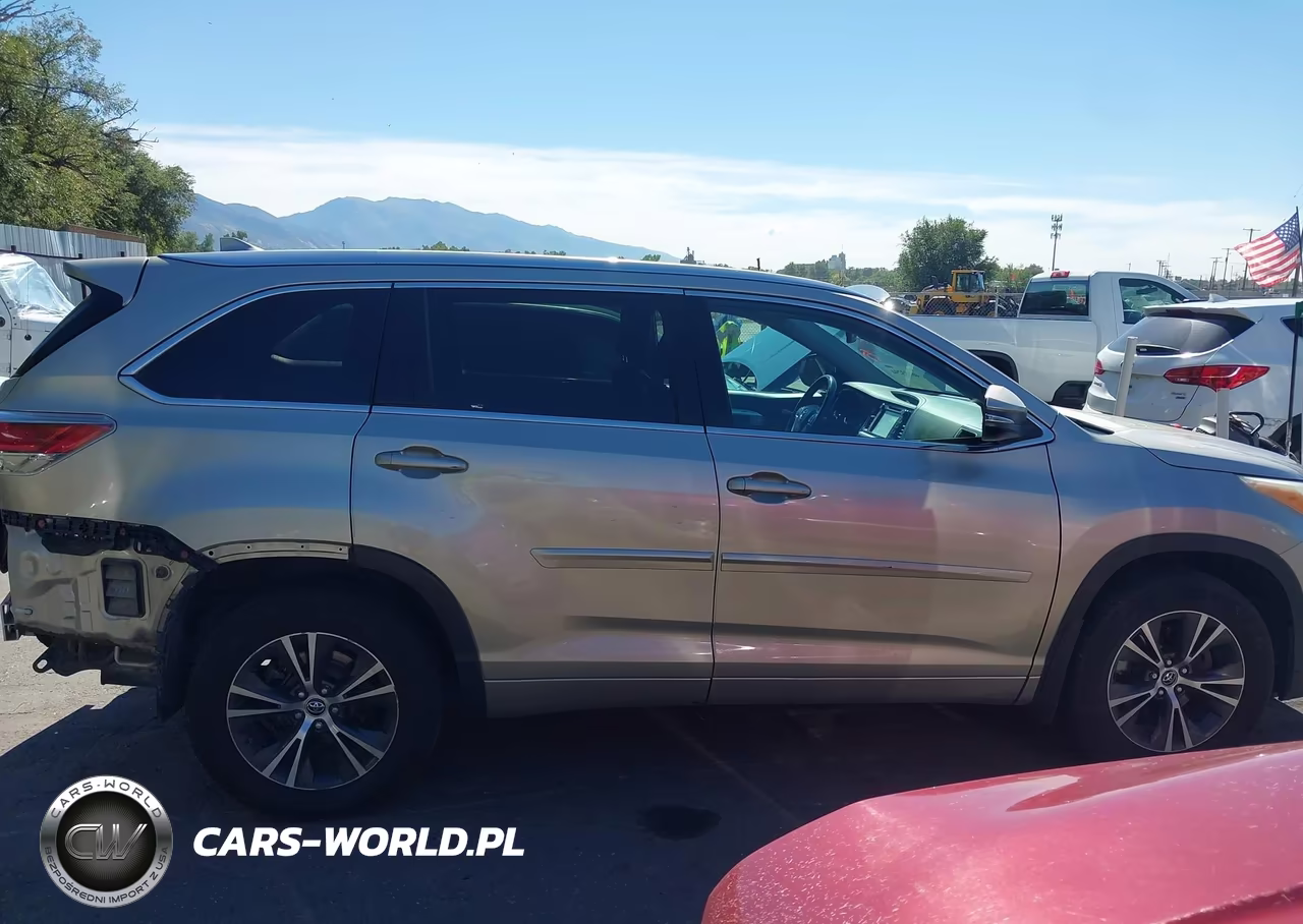 2016 Toyota Highlander Xle V6 VIN:5TDJKRFH8GS266678 - 14