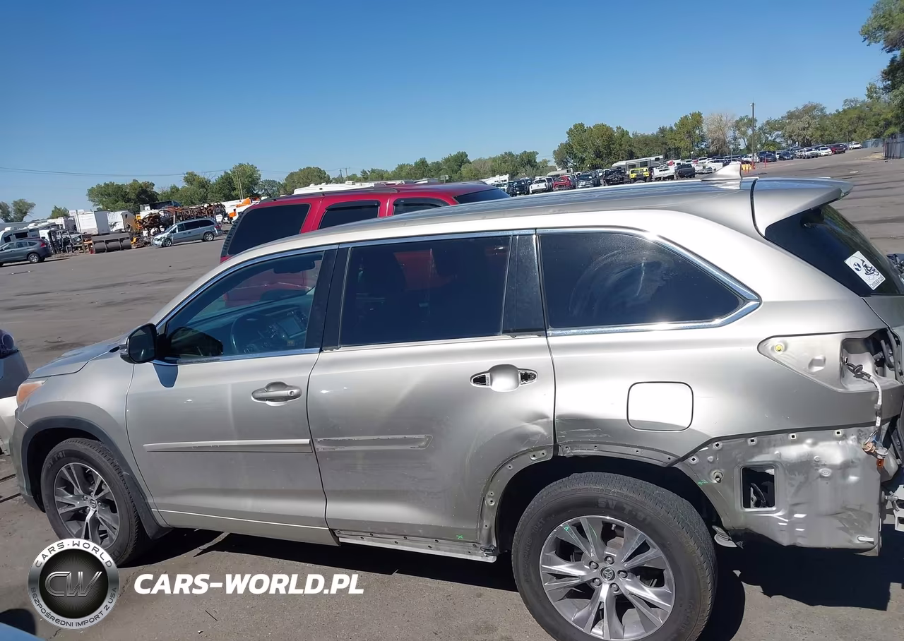 2016 Toyota Highlander Xle V6 VIN:5TDJKRFH8GS266678 - 15