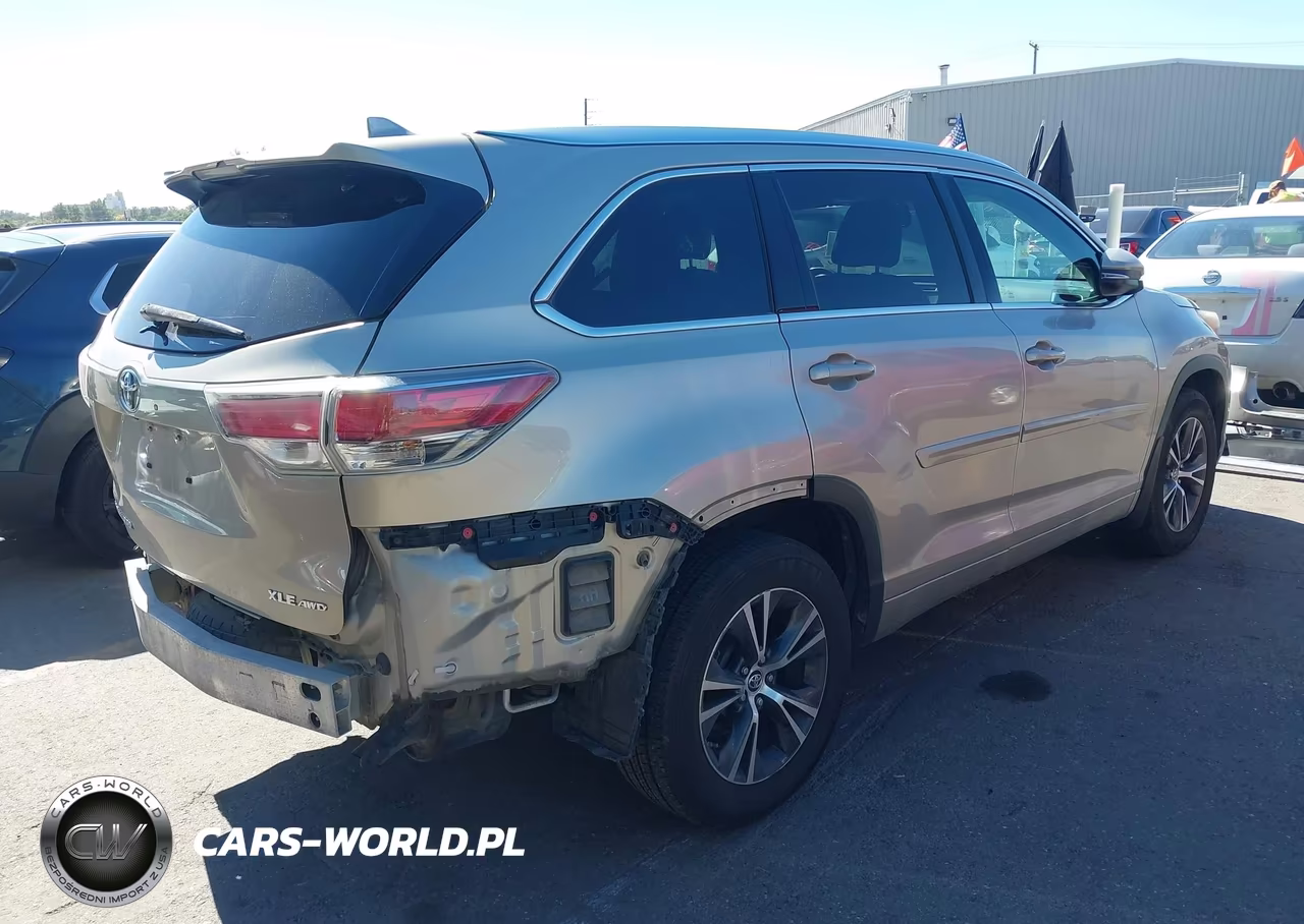 2016 Toyota Highlander Xle V6 VIN:5TDJKRFH8GS266678 - 4