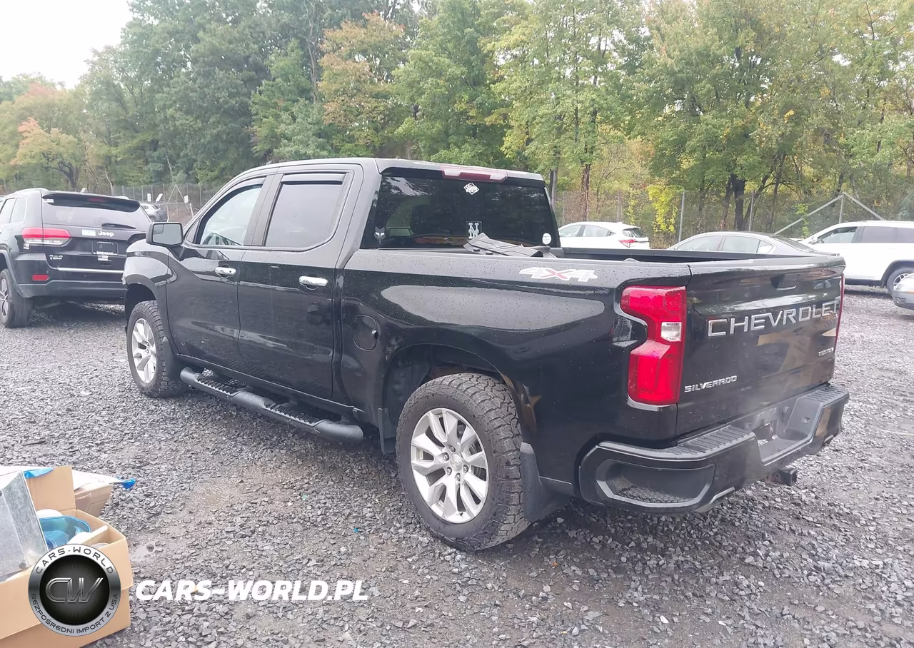 2020 Chevrolet Silverado 1500 Custom VIN:1GCUYBEF8LZ102780 - 3