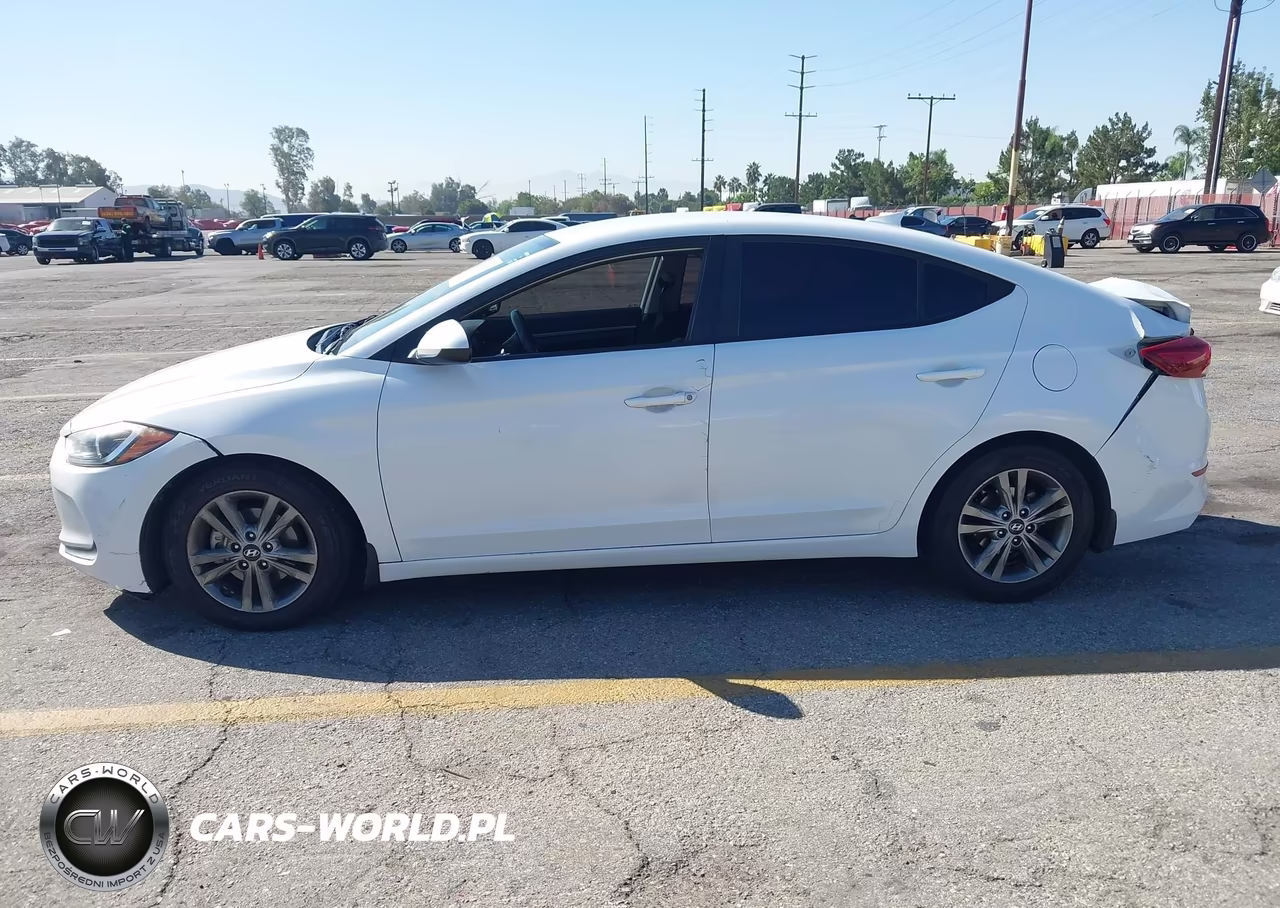 2018 Hyundai Elantra Sel VIN:5NPD84LF2JH225932 - 15