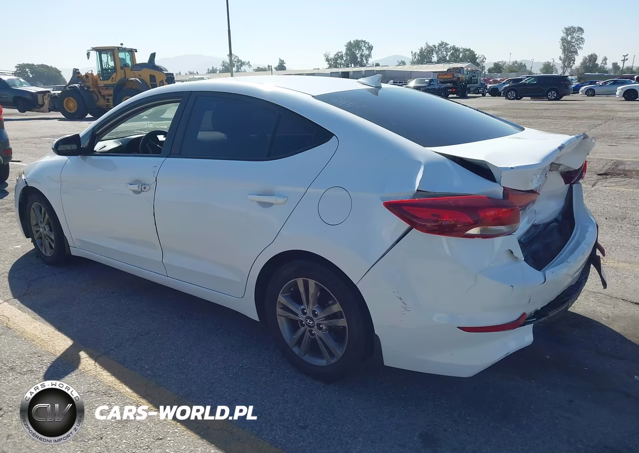 2018 Hyundai Elantra Sel VIN:5NPD84LF2JH225932 - 3