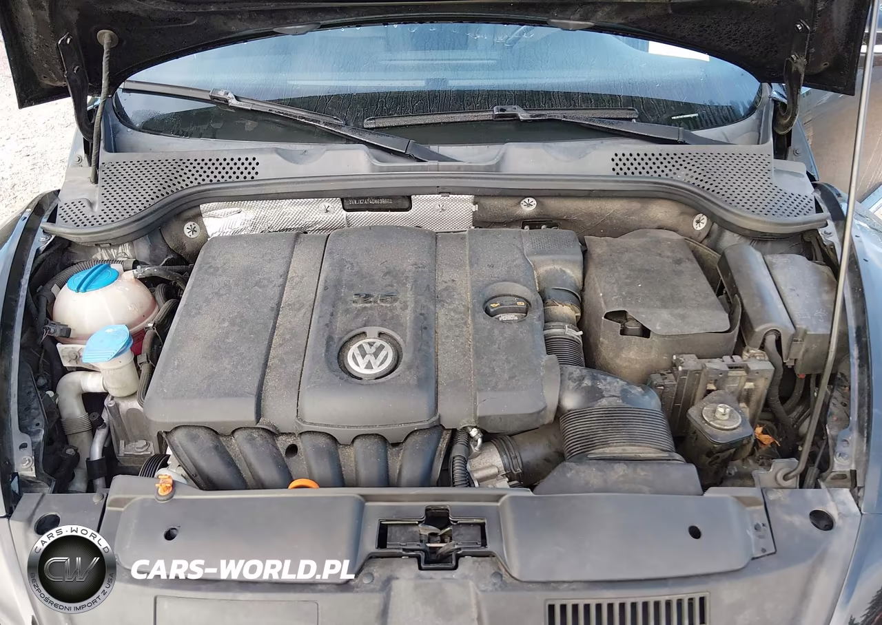 2013 Volkswagen Beetle 2.5L VIN:3VWJX7AT4DM639662 - 10