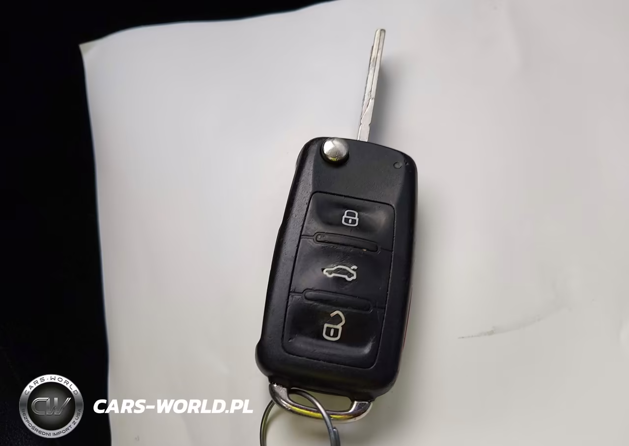 2013 Volkswagen Beetle 2.5L VIN:3VWJX7AT4DM639662 - 11