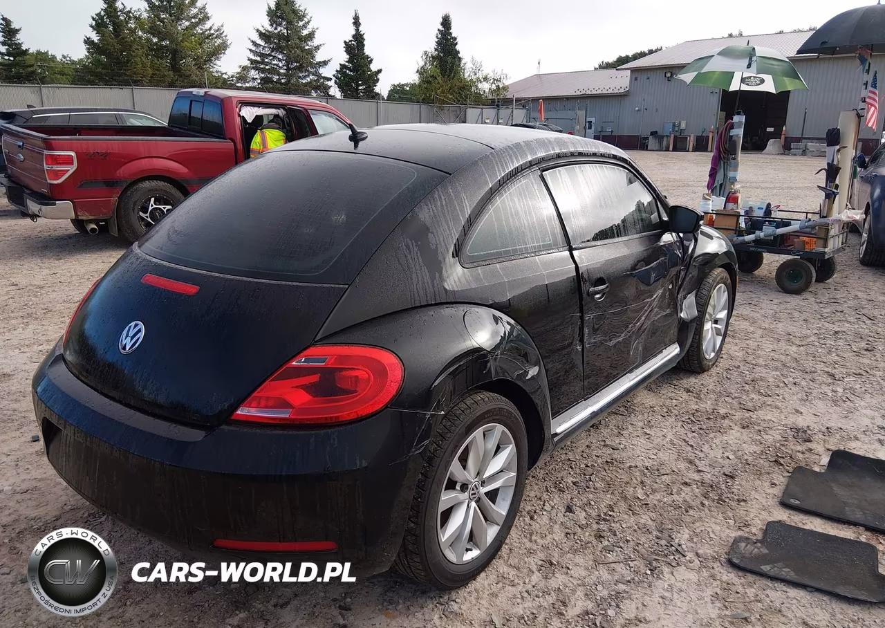 2013 Volkswagen Beetle 2.5L VIN:3VWJX7AT4DM639662 - 4