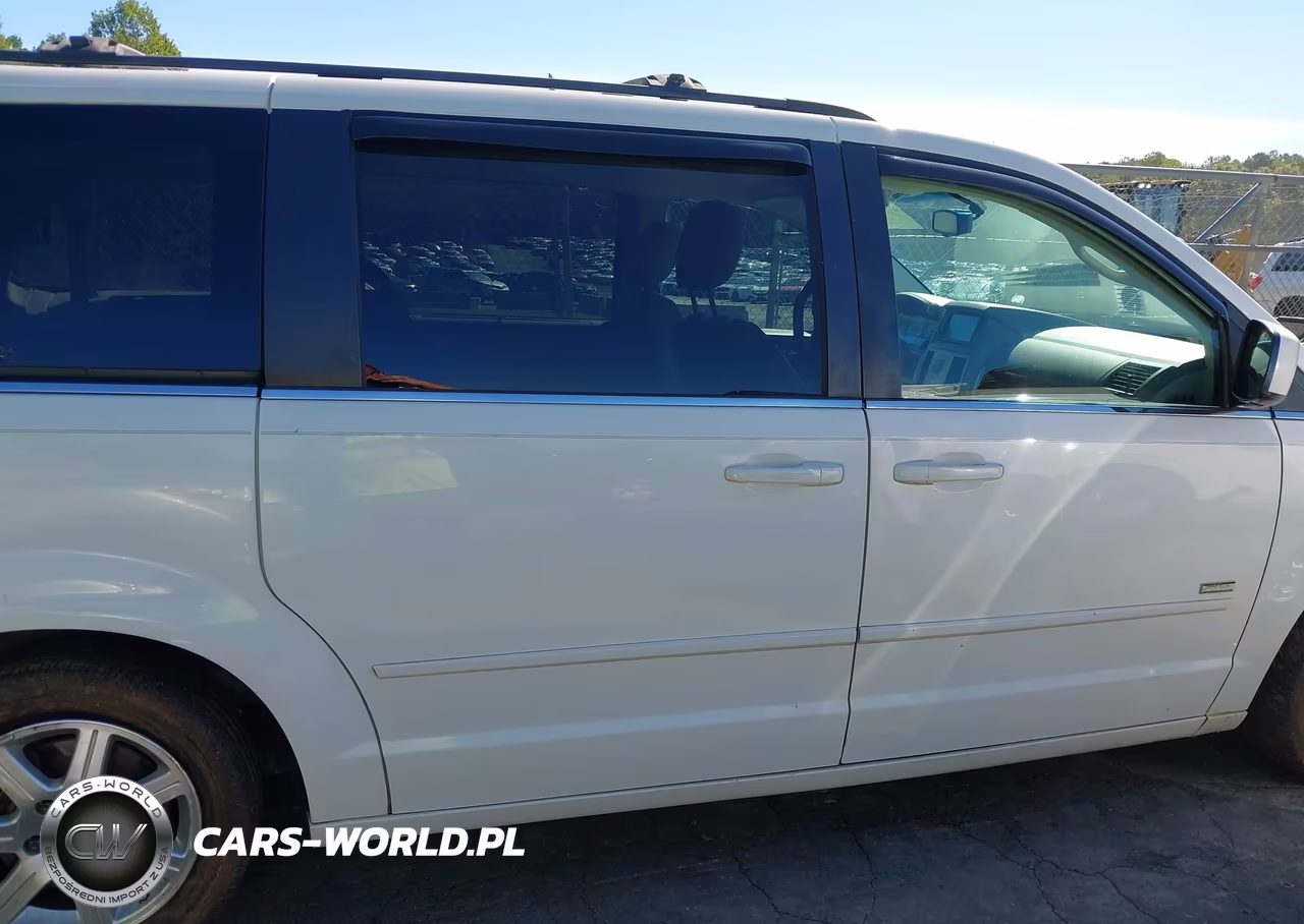 2008 Chrysler Town & Country Touring VIN:2A8HR54P38R710503 - 13
