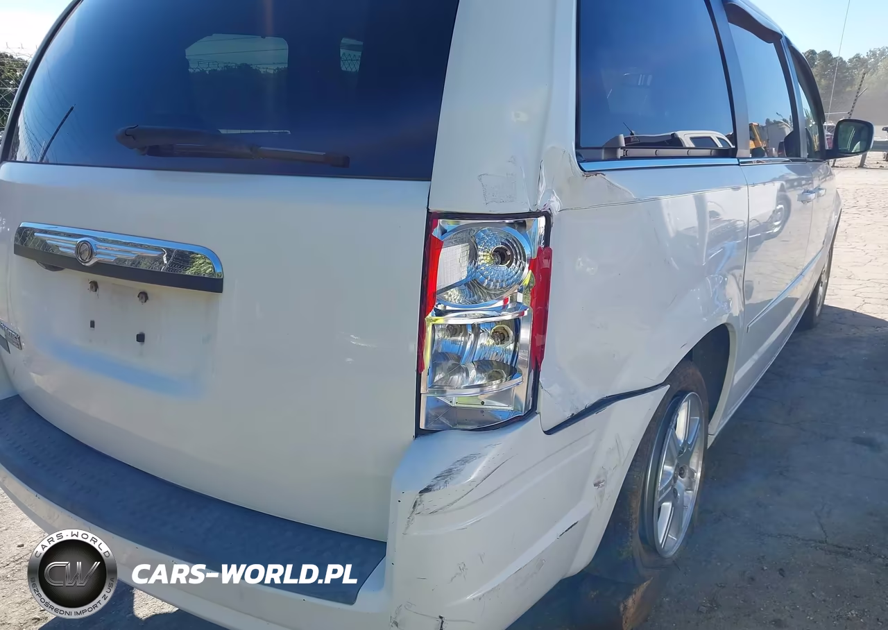 2008 Chrysler Town & Country Touring VIN:2A8HR54P38R710503 - 17