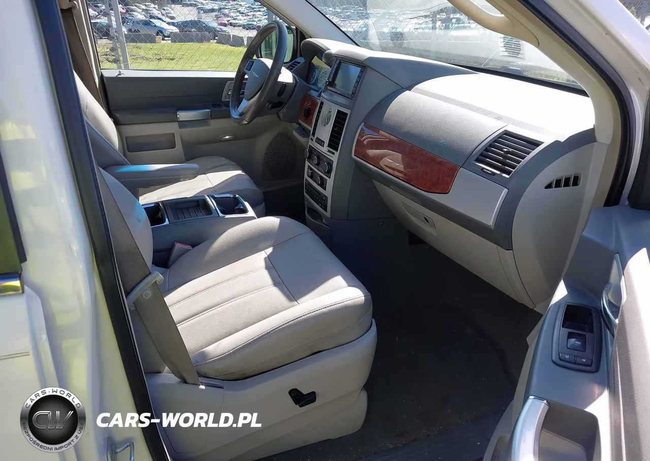 2008 Chrysler Town & Country Touring VIN:2A8HR54P38R710503 - 5