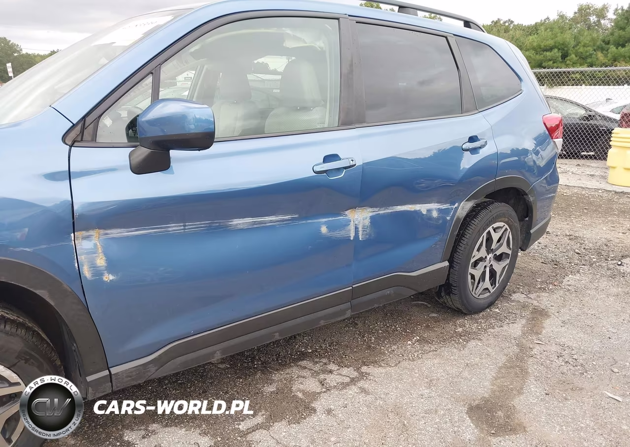 2021 Subaru Forester Premium VIN:JF2SKAJC8MH515869 - 17