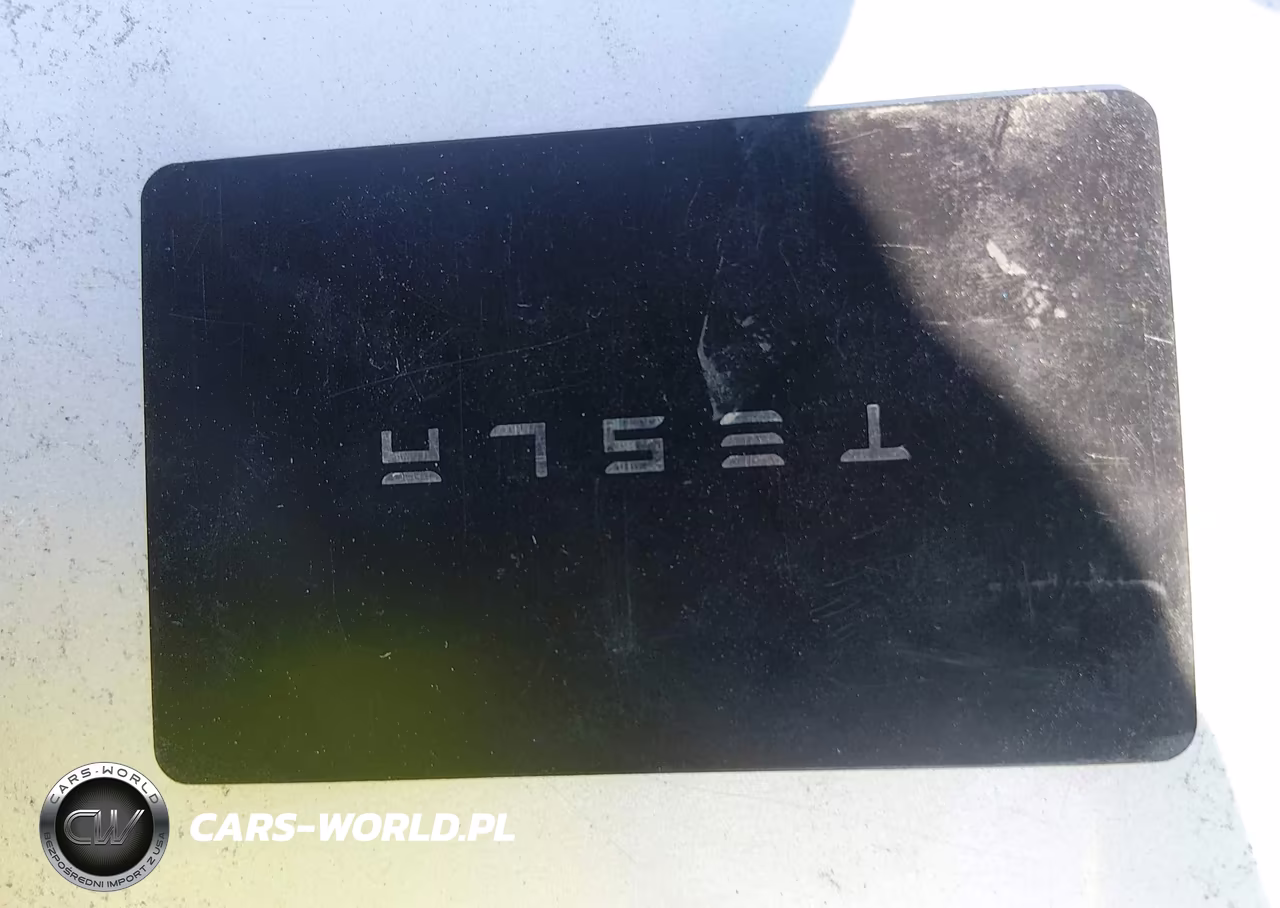 2025 Tesla Model Y VIN:7SAYGDED3SF235937 - 11