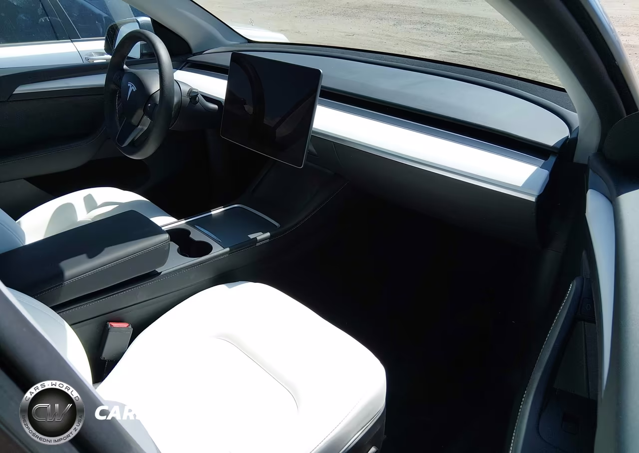 2025 Tesla Model Y VIN:7SAYGDED3SF235937 - 5