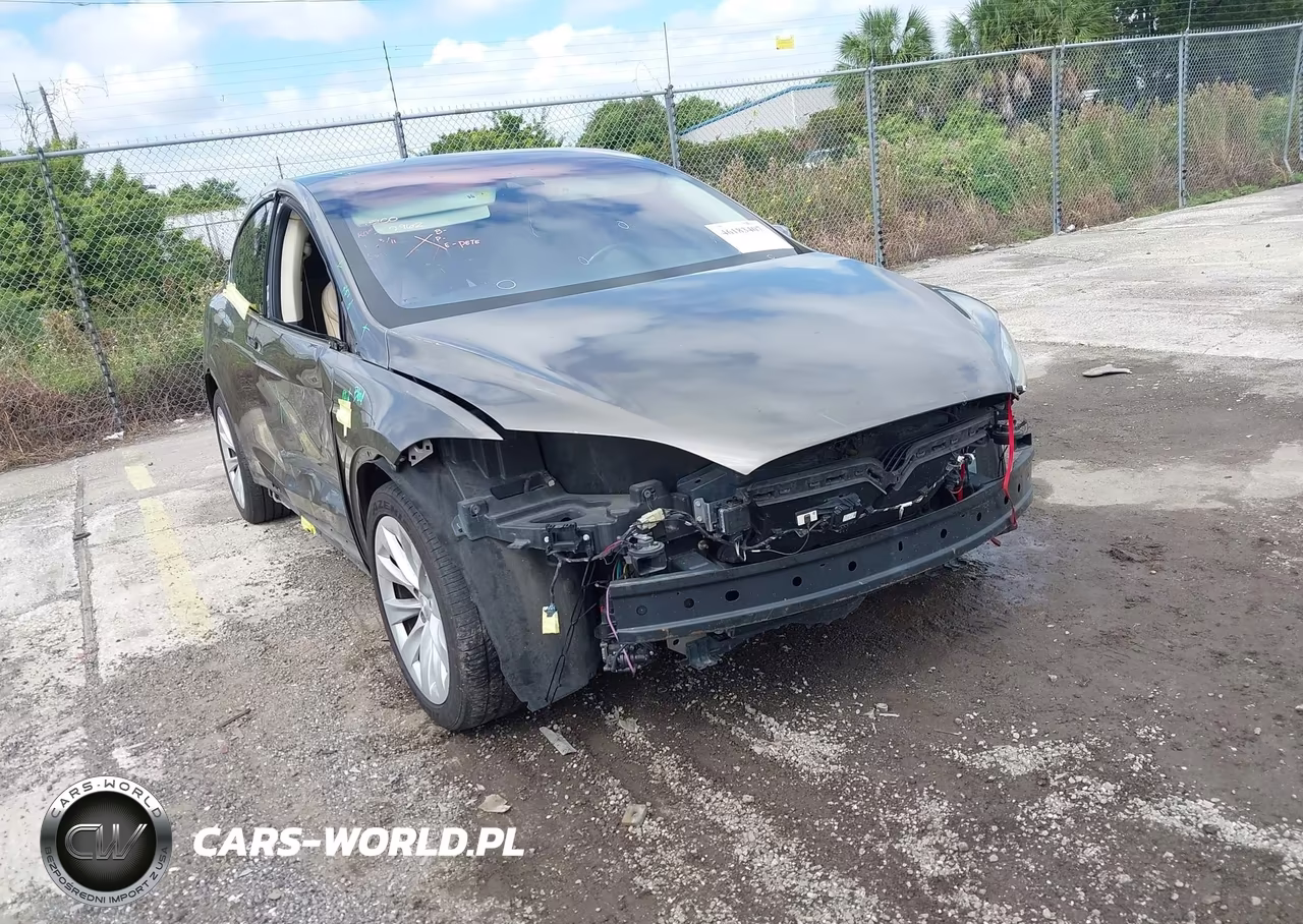 2016 Tesla Model X 60D-70D-75D-90D-P100D VIN:5YJXCBE28GF015885 - 6