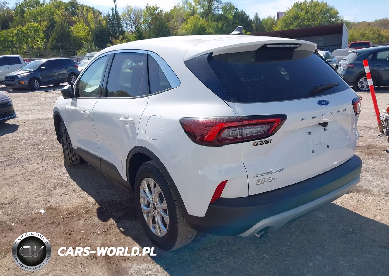 2023 Ford Escape Active VIN:1FMCU0GN7PUB05314 - 3